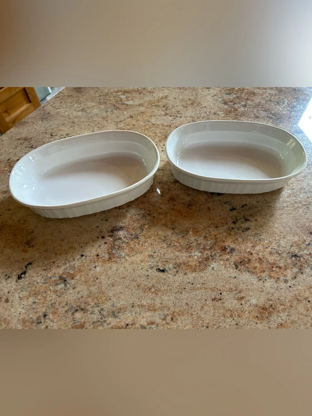 Corningware #F-15-B 475ml French White Oval Baking Dishes (2) 7.25”x4.75”w16 oz